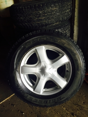 ขาย ยางพร้อมแม็ก เดิมๆสภาพสวย  ราคาถูก