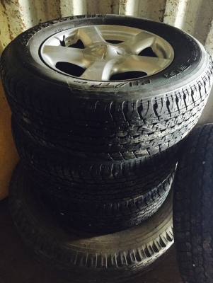 ขาย ยางพร้อมแม็ก เดิมๆสภาพสวย  ราคาถูก