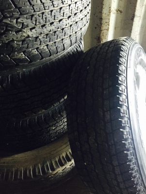 ขาย ยางพร้อมแม็ก เดิมๆสภาพสวย  ราคาถูก