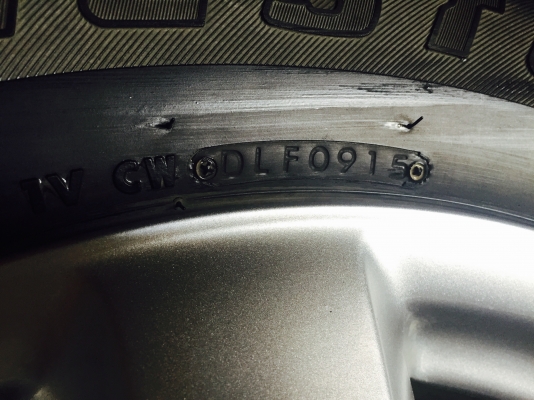 ขาย ยางพร้อมแม็ก เดิมๆสภาพสวย  ราคาถูก