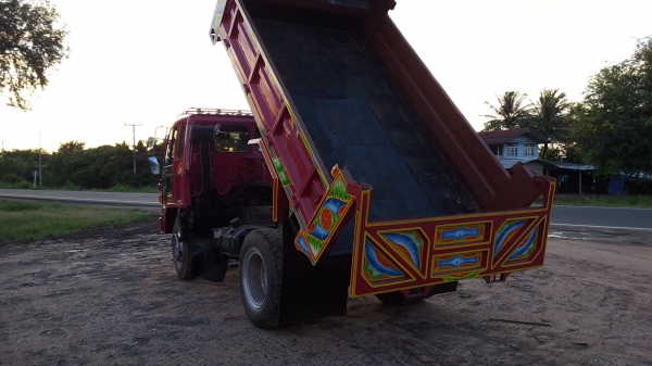 ขายรถดั้ม 185 ยาง 9.00 R 20 พวงมาลัยเพาว์เวอร์ เบลคทิฟฟี่ แอร์ ขายรถดั้ม 185 ยาง 9.00 R 20 พวงมาลัยเพาว์เวอร์ เบลคทิฟฟี่ แอร์