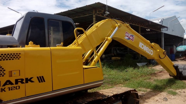 **575,000 บ.ต่อรอง/// แบคโฮ KOBELCO SK120 MARK  มาร์ค3 ยอดนิยม ไฟตัด เครื่อง+ปั้ม ดี แรง บูมอาร์มสวย ช่วงล่าง70-75\% เอวแน่น เก๋งสวย เช็ค/บิลด์ ใหม่ สวยๆ พร้อมใช้ สัญญาซื้อขาย ตามสภาพ **ขาย KOBELCO MARK3 SK120 แบคโฮพิมพ์นิยม เช็ค/บิลด์ ใหม่ สวยงาม โนบุ้ค พ