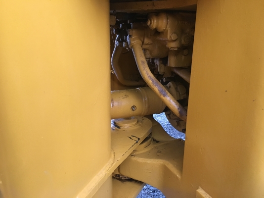 ขายรถตักล้องยาง CATERPILLAR 920 สภาพนางฟ้า(สวยมากๆแทบไม่มีที่ติ)  ราคาไม่แพง สนใจติดต่อ 081-948-5494