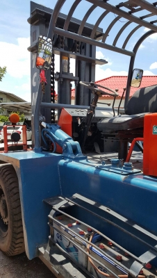 ต้องการขายรถฟอร์คลิฟต์ 6ตัน จำนวน3คัน คันละ 380,000บาท ต้องการขายรถฟอร์คลิฟต์ 6ตัน จำนวน3คัน คันละ 380,000บาท