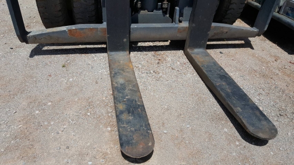 ต้องการขายรถฟอร์คลิฟต์ 6ตัน จำนวน3คัน คันละ 380,000บาท ต้องการขายรถฟอร์คลิฟต์ 6ตัน จำนวน3คัน คันละ 380,000บาท