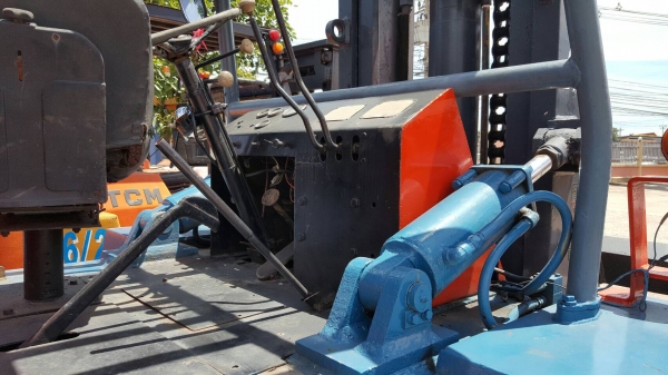 ต้องการขายรถฟอร์คลิฟต์ 6ตัน จำนวน3คัน คันละ 380,000บาท ต้องการขายรถฟอร์คลิฟต์ 6ตัน จำนวน3คัน คันละ 380,000บาท