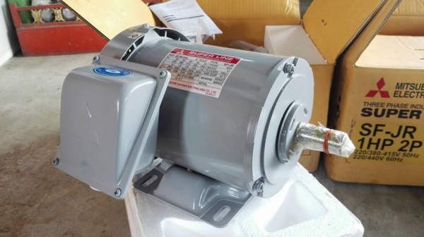 ** SOLD ** มอเตอร์ Mitsubishi 1 HP 380V 2 POLE รอบเร็วของใหม่ในลัง!!