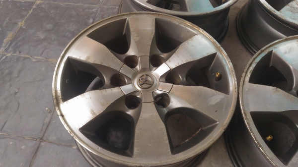 ขายล้อ toyota vigo ขอบ 16 ชุดละ 3800 บาท