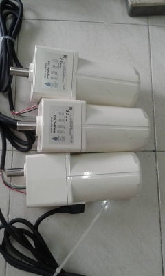 มอเตอร์ทดรอบ 220 โวล์ เพลา 15 มิล JAPAN ของใหม่คับ