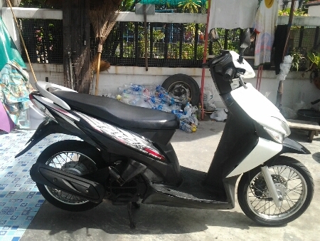 ขายมอไซค์ ปี50 ฮอนด้า คลิ๊ก เครื่อง110cc. เครื่องดี รถสภาพดี คาบิวเดิมๆ พร้อมใช้งาน ภาษีขาด2ปี เล่มทะเบียนครบ ขายถูกๆครับ