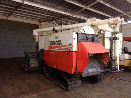 ขายรถเกี่ยวข้าว KUBOTA DC95GM PLUS ใช้งาน3200ชั่วโมง เอกสารเล่มทะเบียนพร้อมโอน ราคา480,000 สนใจโทร 090-8588220คุณนะ 093-3258446คุณบิว หรือเข้าดูสินค้าอื่นๆได้ที่ www.narong2truck.com หรือ www.truck.in.th/498 หรือเพจFacebook ณรงค์ ซื้อขายรถมือสอง (เว็บไซต์