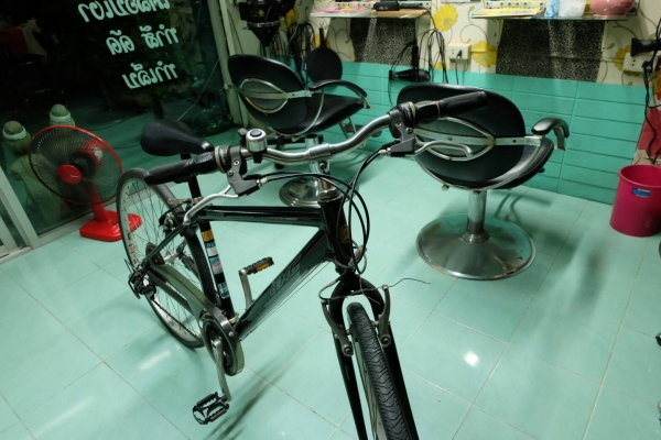 ขายจักรยานมือสอง ญี่ปุ่น ตัวถังอลูมิเนียม ล้ออลูมิเนียม พร้อมเกียร์ SHIMANO รถสภาพดี 2900 บาท