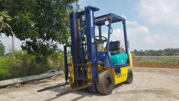 ขายด่วนรถยกKOMATSU FG15-16 ยก1.5ตันเสาทูฟรียกสูง4.5เมตรยางตัน4เส้นเกียรออโต้รถนอกนำเข้ายังไม่เคยใช้งานในเมืองไทยเลย=รุ่นใหม่ขายถูกๆๆ