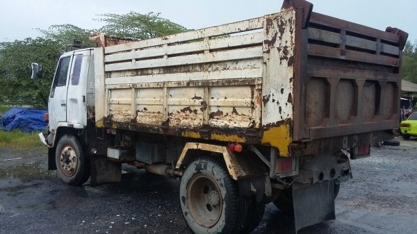 รถอีซูซุ 6 ล้อดั้ม FSR  165 แรงม้า.    สนใจติดต่อ  081 - 6079515