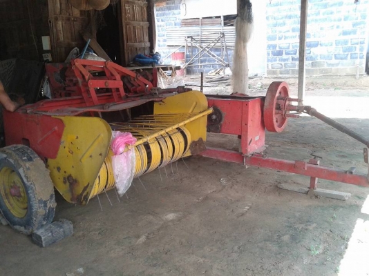 เครื่องอัดฟาง  แมสซี่120  พร้อม