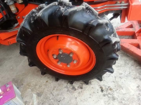 คูโบต้า L3008 4 WD ใบมีดตราช้าง ปี 2557