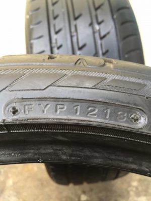 ขายยาง TOYO PROXES T1Sport 225-35-19 ปี13 ดอกเต็มๆ ไม่มีปะ ไม่มีตำหนิ คู่ละ 4,500 บาท