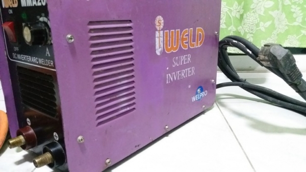 ตู้เชื่อม ยี่ห้อ IWELD ระบบซุปเปอร์อินเวอร์เตอร์ ขนาด 200 แอมป์ สภาพพร้อมใช้งานครับ ตู้เชื่อม ยี่ห้อ IWELD ระบบซุปเปอร์อินเวอร์เตอร์ ขนาด 200 แอมป์ สภาพพร้อมใช้งานครับ