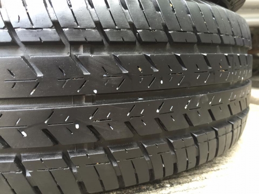 ขายยาง THUNDERER RANGER 215-70-15 ปี14 ดอกหนาจัด ไม่มีตำหนิ ไม่มีปะ ชุดละ 5,000 บาท
