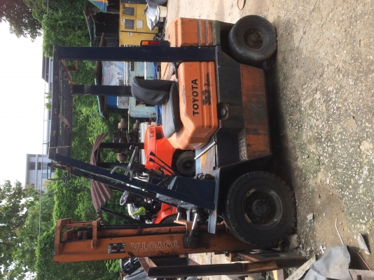 โฟร์ลิตรโตโยต้ารุ่น5 2ตัน โฟร์ลิตรโตโยต้ารุ่น5 2ตัน