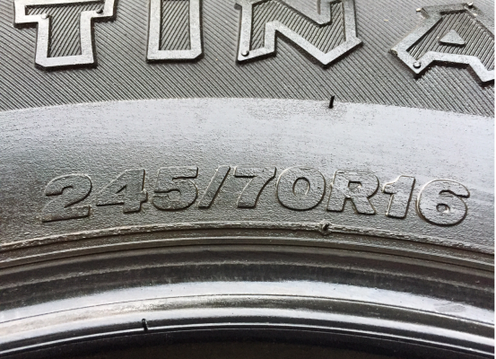 ยาง Firestone 245 70 16 ปี15 ดอกเยอะ พร้อมใช้งาน ราคาไม่แพง