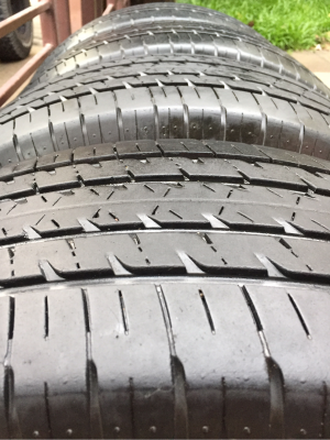 ยาง Firestone 245 70 16 ปี15 ดอกเยอะ พร้อมใช้งาน ราคาไม่แพง