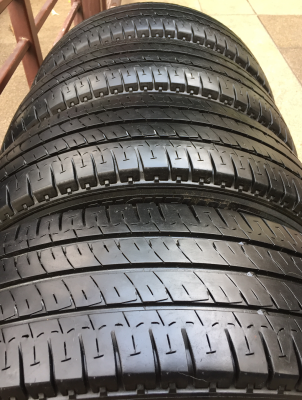 ยาง Michelin 215 65 16 ปลายปี14 ดอกเต็ม ใช้กันยาว ราคาไม่แพง ยาง Michelin 215 65 16 ปลายปี14 ดอกเต็ม ใช้กันยาว ราคาไม่แพง