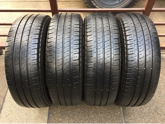 ยาง Michelin 215 65 16 ปลายปี14 ดอกเต็ม ใช้กันยาว ราคาไม่แพง ยาง Michelin 215 65 16 ปลายปี14 ดอกเต็ม ใช้กันยาว ราคาไม่แพง