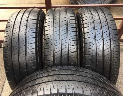 ยาง Michelin 215 65 16 ปลายปี14 ดอกเต็ม ใช้กันยาว ราคาไม่แพง ยาง Michelin 215 65 16 ปลายปี14 ดอกเต็ม ใช้กันยาว ราคาไม่แพง