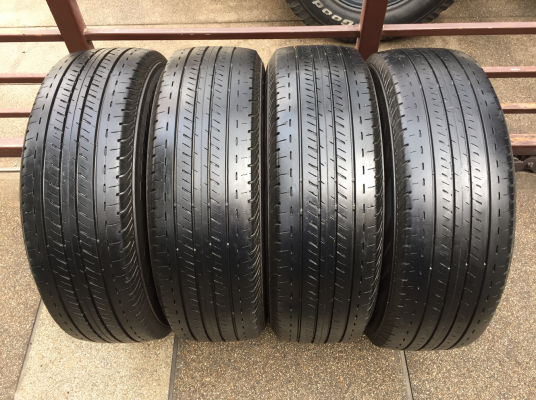 ยาง Bridgestone 215 65 16 ปี15 ดอกเต็ม ใช้กันยาว ราคาไม่แพง ยาง Bridgestone 215 65 16 ปี15 ดอกเต็ม ใช้กันยาว ราคาไม่แพง