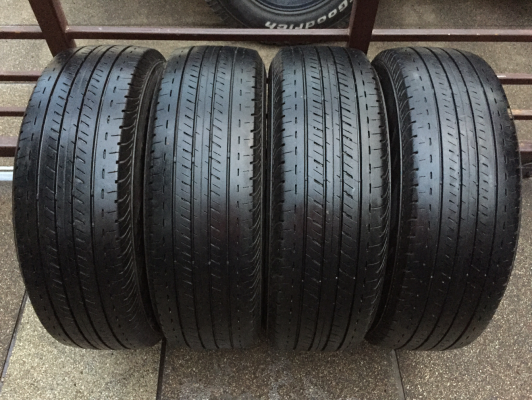 ยาง Bridgestone 215 65 16 ปี15 ดอกเต็ม ใช้กันยาว ราคาไม่แพง ยาง Bridgestone 215 65 16 ปี15 ดอกเต็ม ใช้กันยาว ราคาไม่แพง