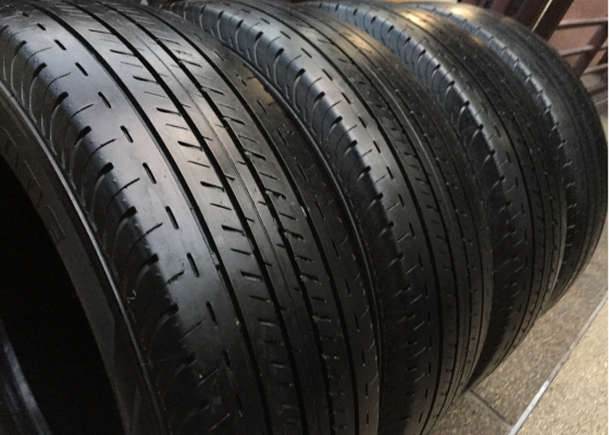 ยาง Bridgestone 215 65 16 ปี15 ดอกเต็ม ใช้กันยาว ราคาไม่แพง ยาง Bridgestone 215 65 16 ปี15 ดอกเต็ม ใช้กันยาว ราคาไม่แพง