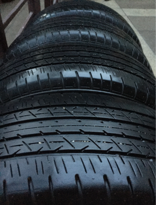 ยาง Bridgestone 215 60 16 ปลายปี14 ดอกเต็ม ใช้กันยาว ราคาไม่แพง
