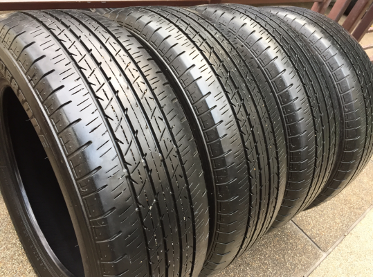 ยาง Bridgestone 215 60 16 ปลายปี14 ดอกเต็ม ใช้กันยาว ราคาไม่แพง