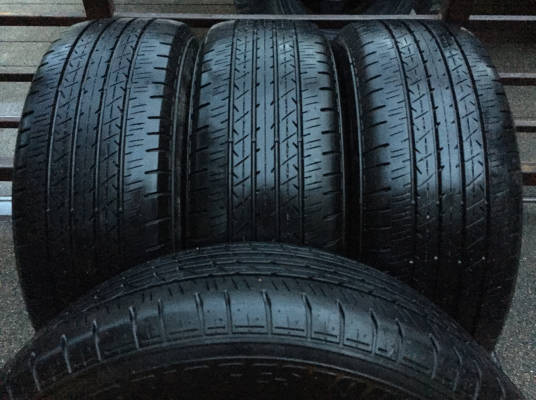 ยาง Bridgestone 215 60 16 ปลายปี14 ดอกเต็ม ใช้กันยาว ราคาไม่แพง