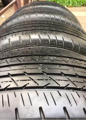 ยาง Bridgestone 215 60 16 ปลายปี14 ดอกเต็ม ใช้กันยาว ราคาไม่แพง