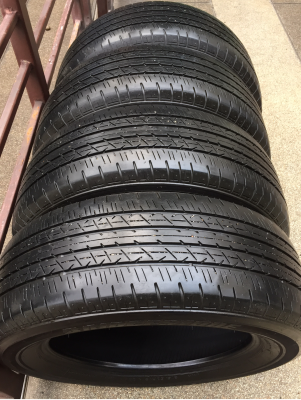 ยาง Bridgestone 215 60 16 ปลายปี14 ดอกเต็ม ใช้กันยาว ราคาไม่แพง