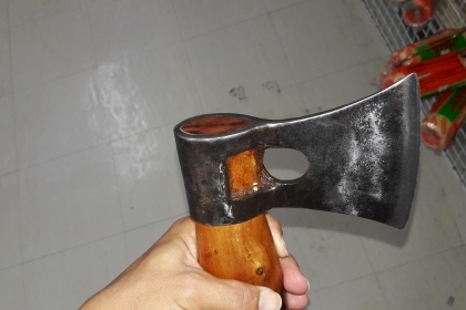 ขายขวานเหล็กยึดรางรถไฟ