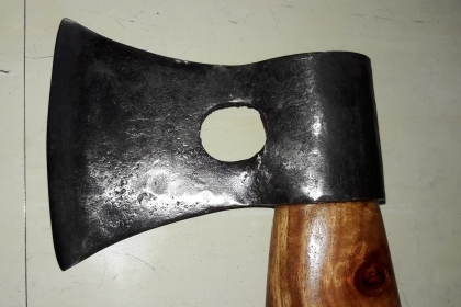 ขายขวานเหล็กยึดรางรถไฟ