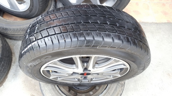 ขายล้อTOYOTA New Vios TRD 2014ยางปี15 4 ล้อ