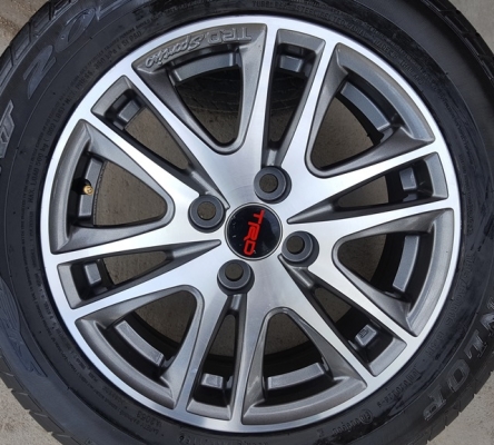 ขายล้อTOYOTA New Vios TRD 2014ยางปี15 4 ล้อ