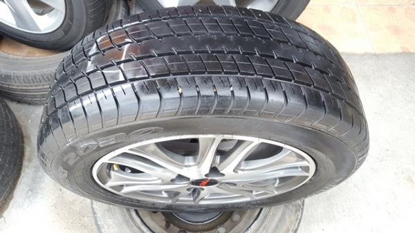 ขายล้อTOYOTA New Vios TRD 2014ยางปี15 4 ล้อ