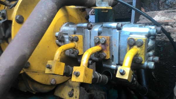 ขายครับ komatsu pc10-7ตามสภาพ โซ่ใหม่ เก่าไทย เอกสารอินวอยส์ ขายครับ komatsu pc10-7ตามสภาพ โซ่ใหม่ เก่าไทย เอกสารอินวอยส์