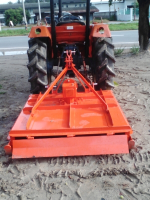 ขายรถไถ  90000 บาท+ตัวตัดหญ้า