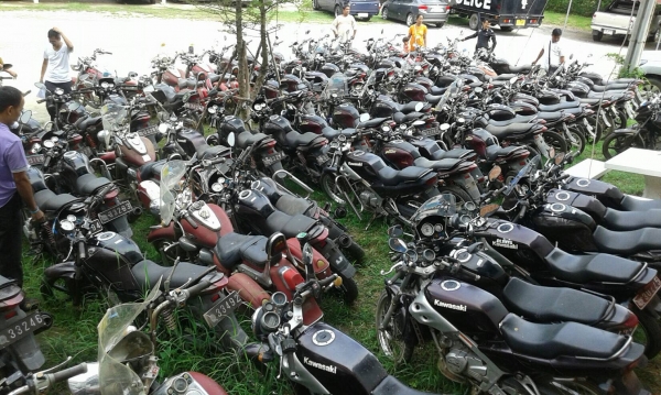 ขายวิคเตอร์150 เสื้อ1855