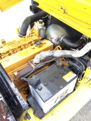 KOMATSU FD25-10 2.5ตัน เครื่องดีเซล เสา4เมตร สนใจติดต่อ083-062-0223(ปอน)