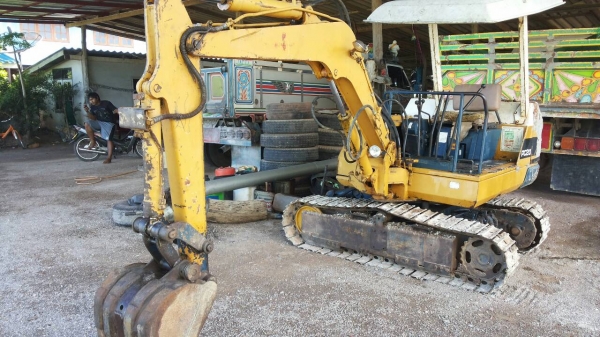 ขาย 165,000 KOMATSU pc 20-2 เครื่องดี ปั้มแรง เอวแน่น ช่วงล่างสวย รถพร้อมใช้ 090-772-3710 090-772-3708 ขาย 165,000 KOMATSU pc 20-2 เครื่องดี ปั้มแรง เอวแน่น ช่วงล่างสวย รถพร้อมใช้ 090-772-3710 090-772-3708