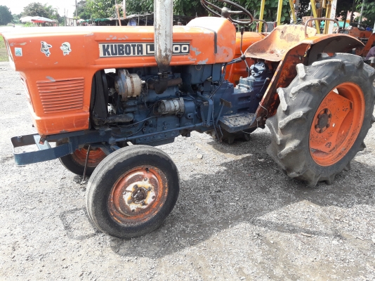 L2000 เพลาเดียว สภาพดี ใช้งานได้เลย ยาง70\%