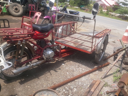 ขายสามล้อ  มีเกียร์ถอยหลัง