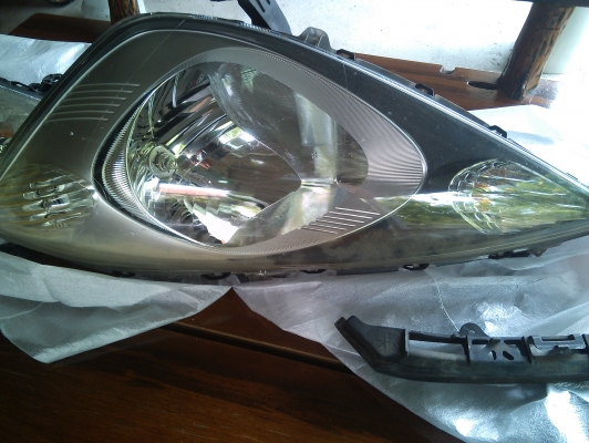 ไฟหน้า ฮอนด้า แจ๊ส ปี 2010